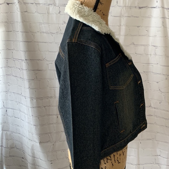 Women’s Jean Jacket - Picture 5 of 11